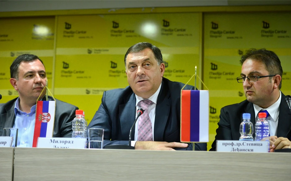 Milorad Dodik (u sredini) bio je jedan od učesnika skupa