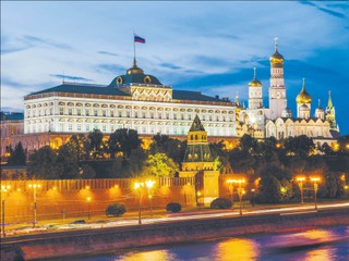 Rosyjska ropa wciąż omija zachodnie sankcje. W planach kolejne restrykcje