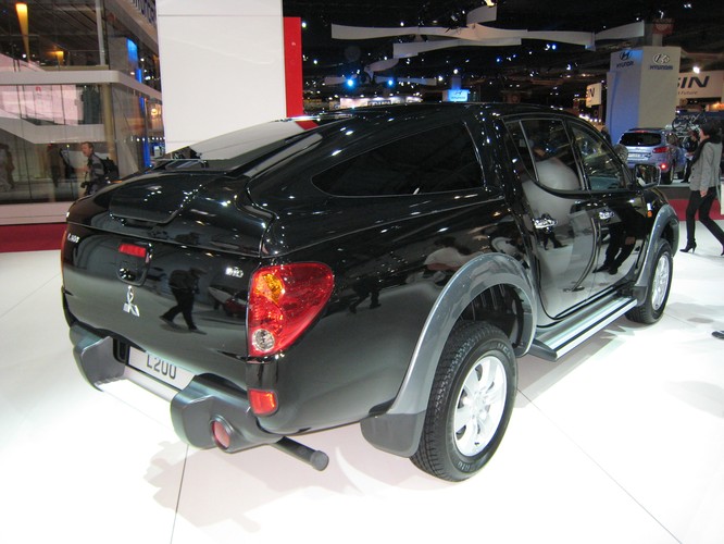 Pikap L200 także dostał zastrzyk mocy. Topową wersję 'High Power' rozpędzi 178 KM