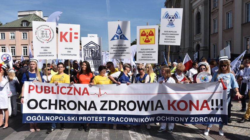 Warszawa: protest medyków w stolicy. Liczne utrudnienia