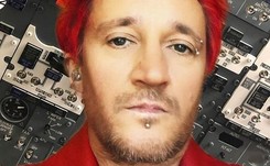 Wiśniewski o muzyce Bayer Full: Pacjent może wstać co najwyżej po to, żeby ją wyłączyć