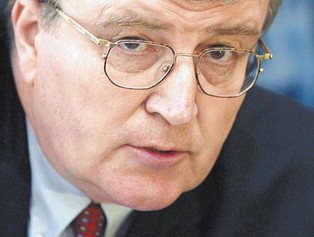 Bobiński: Trzy kryzysy polskich gazet