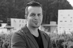 Pogrzeb Marcina Wrony. Najbliżsi i przyjaciele pożegnają 42-letniego reżysera