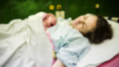 Matka spadła z łóżka w szpitalu i przydusiła swoim ciałem noworodka. Obydwoje nie żyją