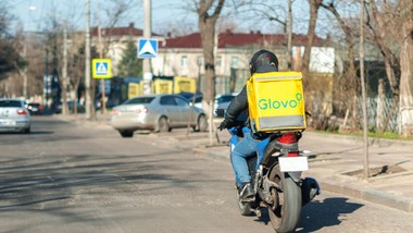 coraz więcej cudzoziemców pracuje w polsce. zus podaje nowe dane