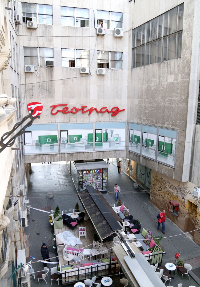 Bašta na koju je žena pala