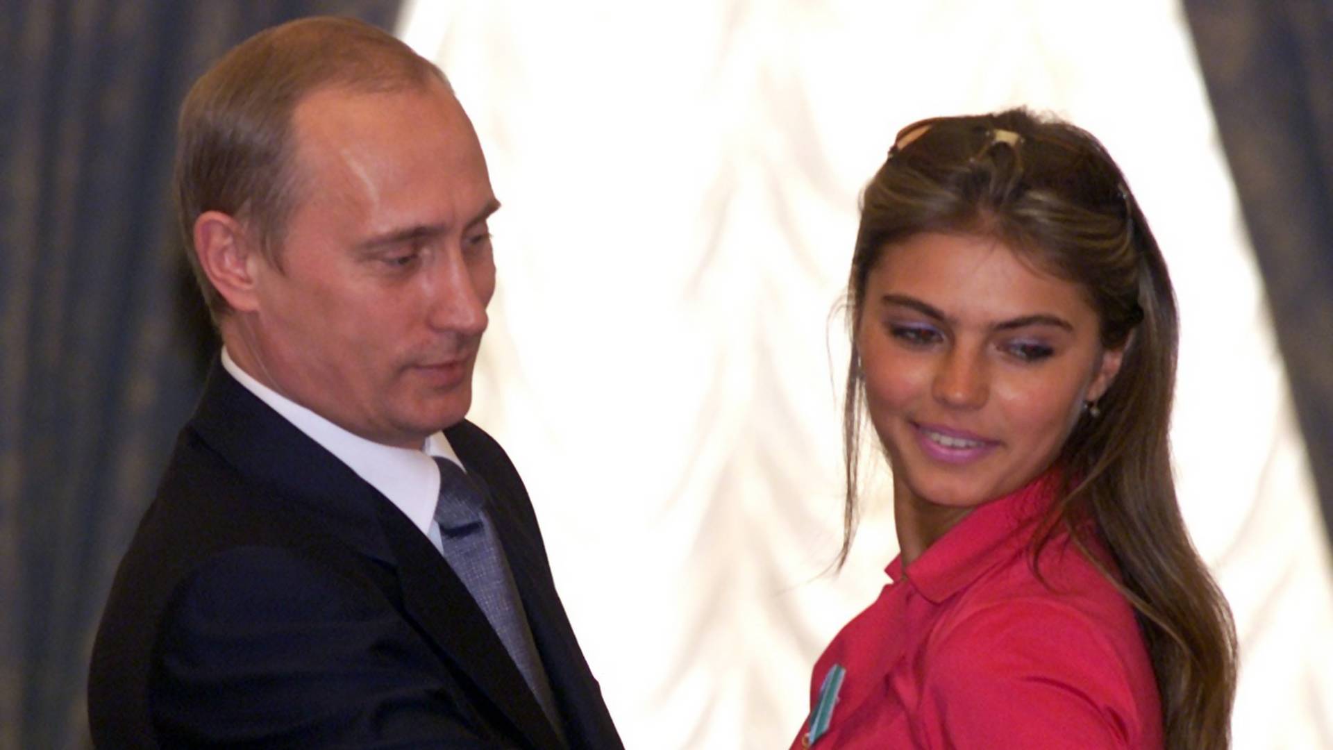 Putin ne krije planove za Ukrajinu, ali zato čuva tajnu o vezi sa "prvom ljubavnicom Rusije", ženom koju zovu najfleksibilnijom lepoticom