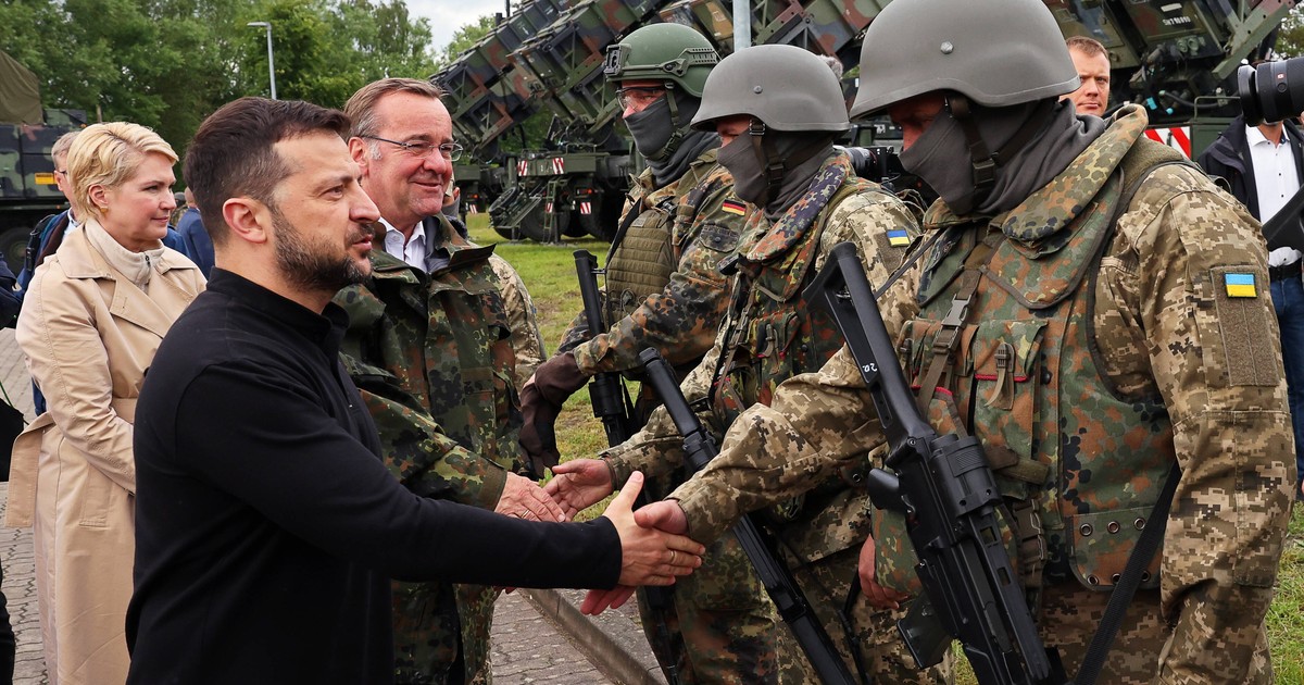 Ukraina pilnie potrzebuje gwarancji bezpieczeństwa, a Niemcy rozkładają ręce. "To może przeciążyć Bundeswehrę"