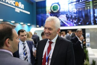 Gospodarka dla Moskwy nie jest najważniejsza. Rosja zamienia się w antyzachodnią twierdzę