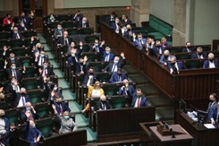 Hołownia blisko KO, Lewica pod progiem. SONDAŻ wyborczy