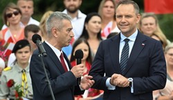 Ten szczegół garderoby Karola Nawrockiego przyciąga uwagę. Kosztowny drobiazg