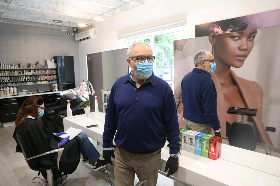 Svi drže rastojanje