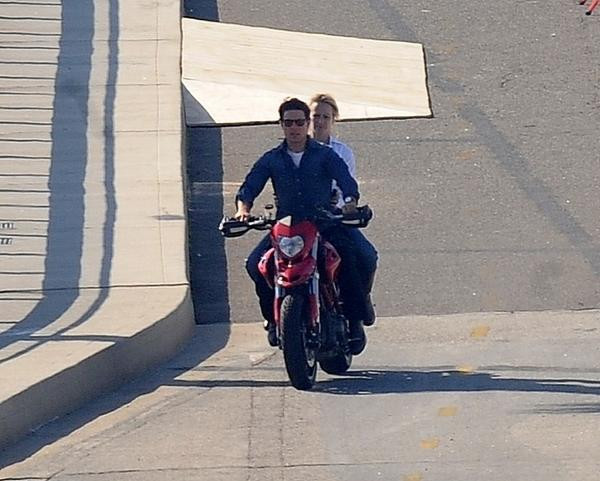 Na planie "Knight and Day": Tom Cruise bez dublera w scenach kaskaderskich