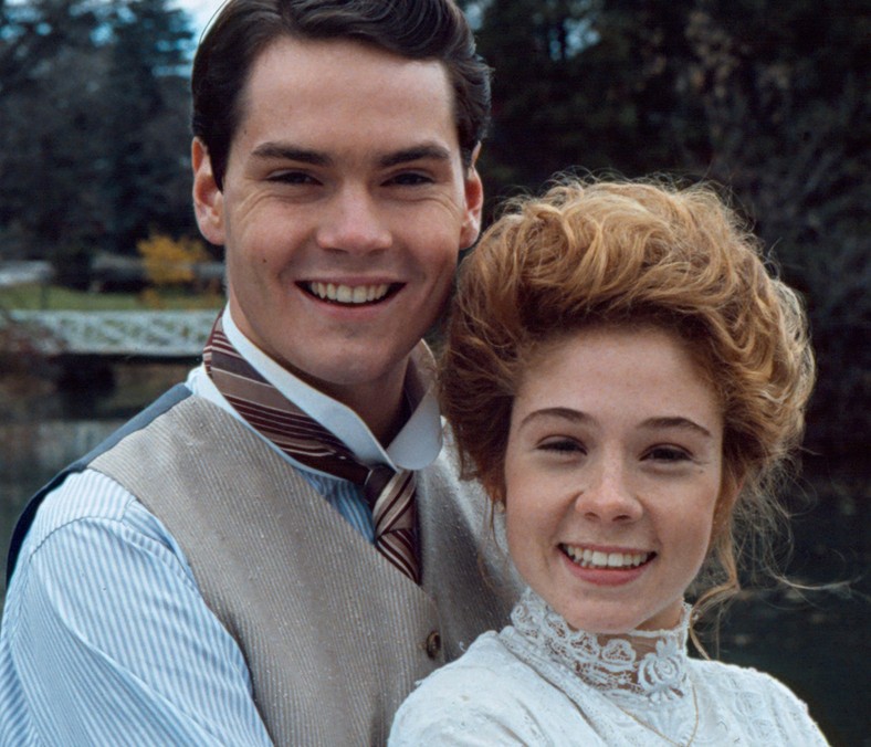 Jonathan Crombie i Megan Follows jako Gilbert i Ania w  produkcji "Ania z Zielonego Wzgórza"