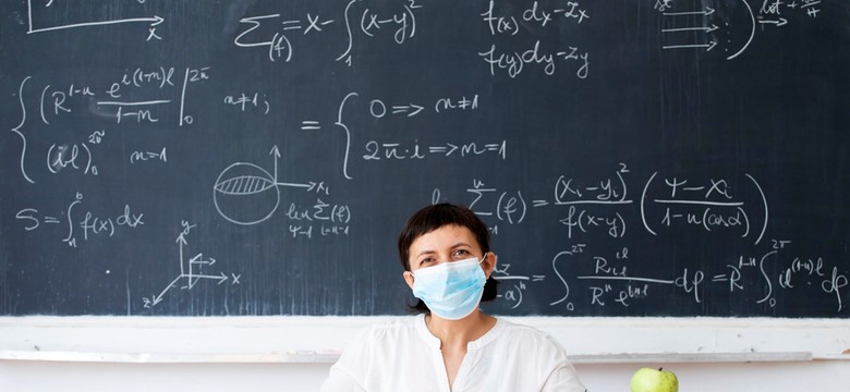 Polacy chcą zaszczepienia kadry pedagogicznej. SONDAŻ DGP I RMF FM