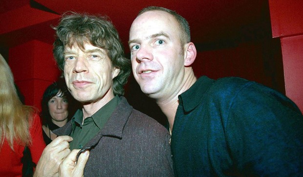 Mik Džeger, frontmen Rolingstona (levo) i Norman Kuk alijas Fetboj Slim fotografisani na žurci posle koncerta Dejvida Bouvija u Londonu 1999. | Foto: Getty Images