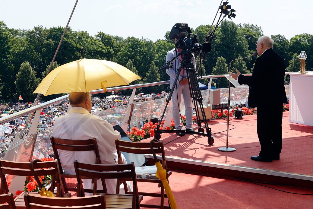 Prezes PiS Jarosław Kaczyński przemawia podczas 32. Pielgrzymki Rodzin Radia Maryja na Jasną Górę, 9 lipca 2023 r.