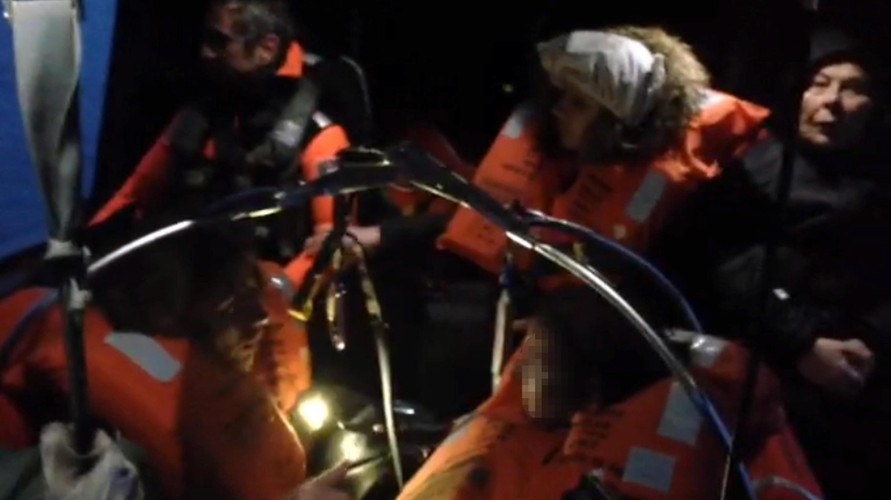 Dramatyczna akcja ratunkowa na promie