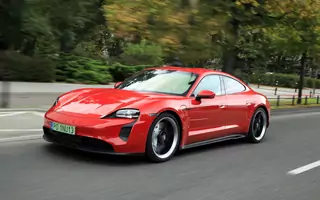 Porsche Taycan 4S - najlepszy, mimo że najsłabszy?