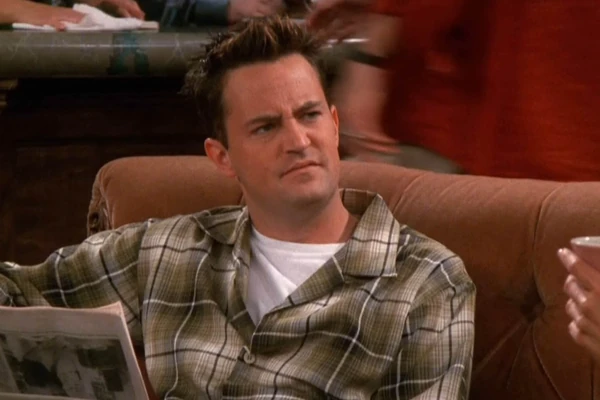 POSLEDNJA IZDAJA! Asistent Metjua Perija sa kojim je ŽIVEO I 25 GODINA RADIO priznao da je UBRIZGAO glumcu kobnu dozu ketamina: Lanac od petoro ljudi doveo do SMRTI zvede