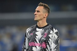 Arkadiusz Milik nie musi martwić się o pracę. Chcą go trzy kluby z Premier League