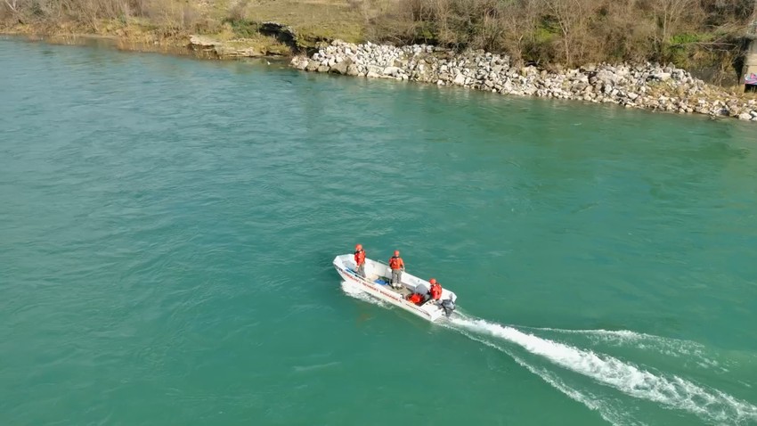 Potraga za vozilom koje je sletelo u Moraču