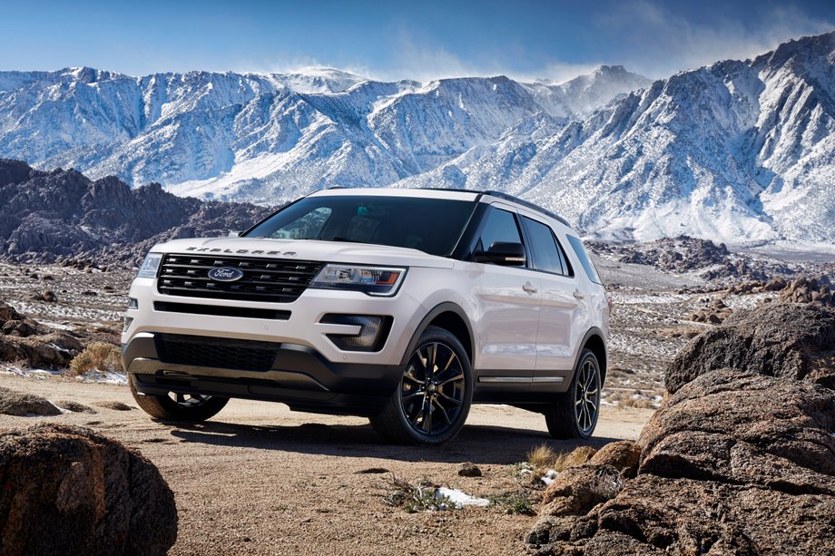 Ford's XLT Sport Package makes its big SUV look sharper.