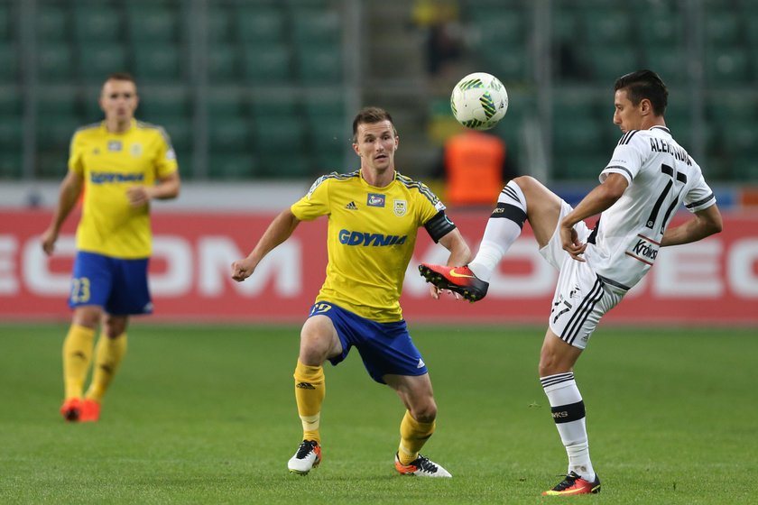 Legia Warszawa pozbyła się Michaiła Aleksandrowa. Trafił do Arsenału