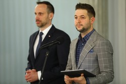 Jaki wzywa do weta. "Elity UE próbują powiązać budżet z praworządnością"