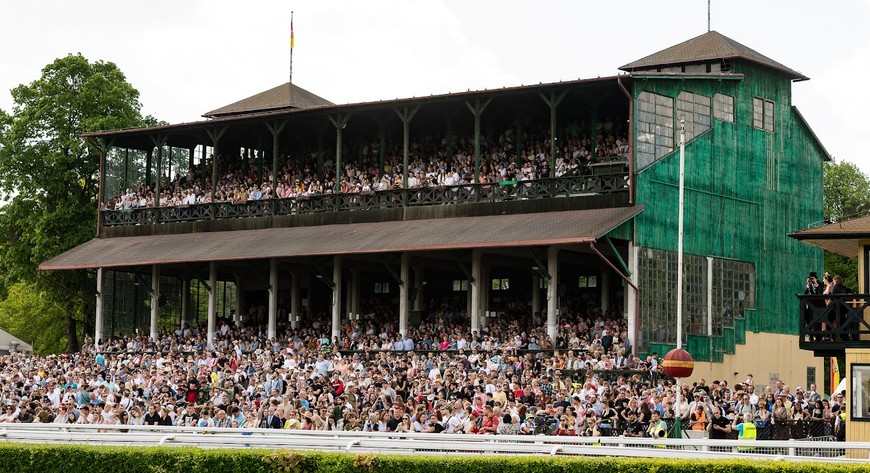Tylko cztery kluczowe wydarzenia sezonu – Otwarcie Sezonu, Ladies Day, Wielka Wrocławska oraz Crystal Cup – zgromadziły 51 200 osób.