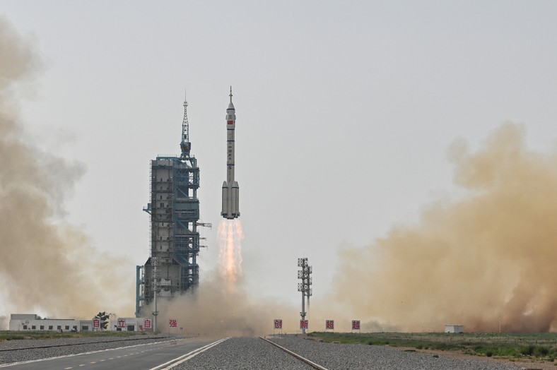 The Long March 2F launch vehicle takes off in northwest China's Gansu Province towards the Tiangong Space Station.  There were three crew members of the Shenzhou-16 space mission on board the capsule on May 30, 2023.