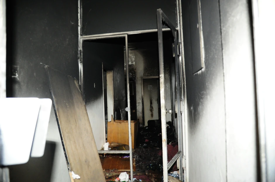 Šestoro migranata su u begu od vatre iskakali iz zapaljene zgrade i to sa trećeg i četvrtog sprata