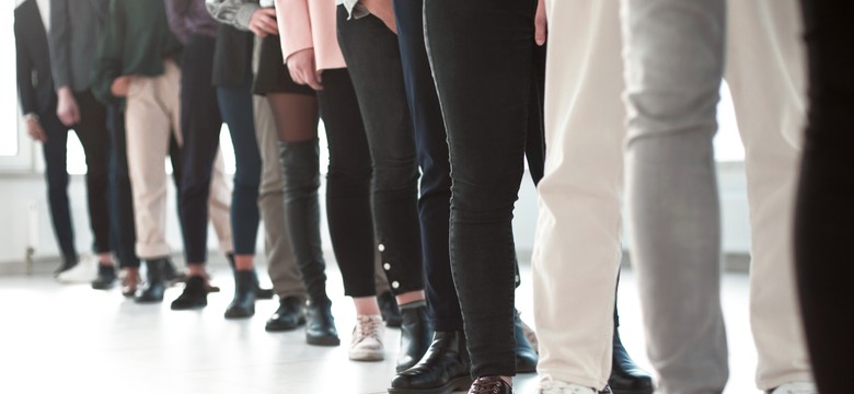 Polacy masowo składają wnioski. 500 zł kary za każdy dzień spóźnienia