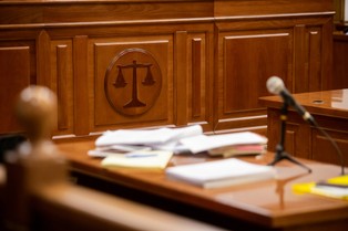 Nowelizacja ustawy okołobudżetowej na 2024 r. w Sejmie. Wydatki państwa mają znacząco wzrosnąć