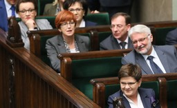 Europoseł PiS o wywiadzie Timmermansa: Na razie to tylko akty słowne, próba wywierania nacisku