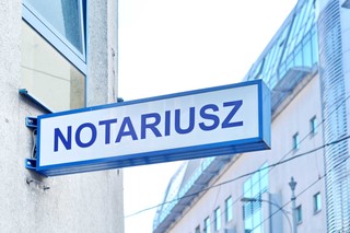 Notariusze muszą informować o realizacji zadań publicznych