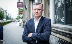 Za wysadzeniem bloku w Gdańsku stał UOP? Prokuratura Krajowa bada sprawę po wypowiedzi Cenckiewicza