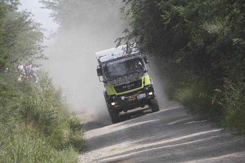 Rajd Dakar 2011: awans Hołowczyca (2.etap, wyniki, fot. Willy Weyens)