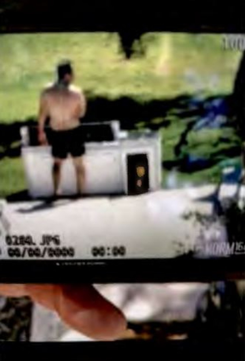 Fotografije Alana Kožara i Damira Hadžića u njihovoj vili tokom praćenja: Zabranjeno preuzimanje fotografija bez dozvole redakcije "Blic"