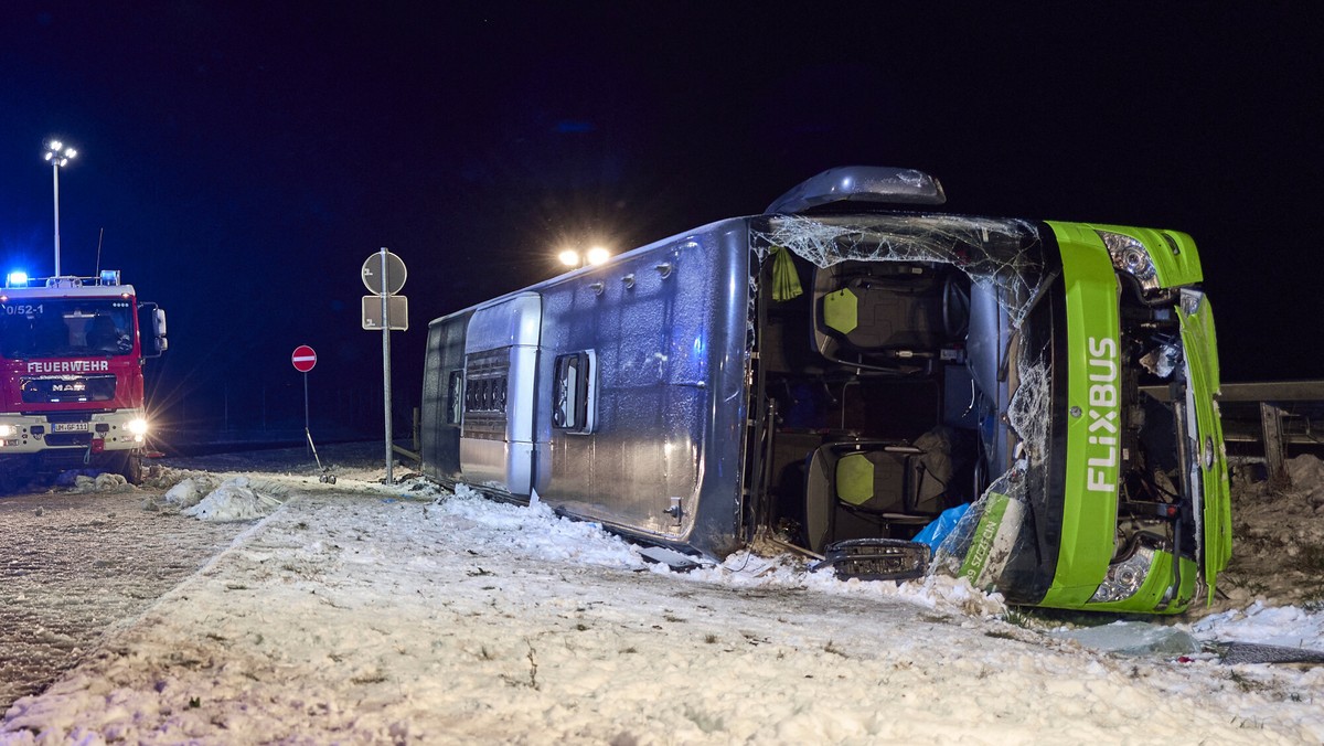 Śmiertelny wypadek autobusu Flixbus w Niemczech, kierująca Polka nie odniosła poważnych obrażeń [Źródło: Onet]