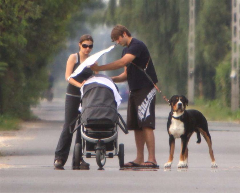 Koroniewska i Dowbor oddadzą córkę. Komu?