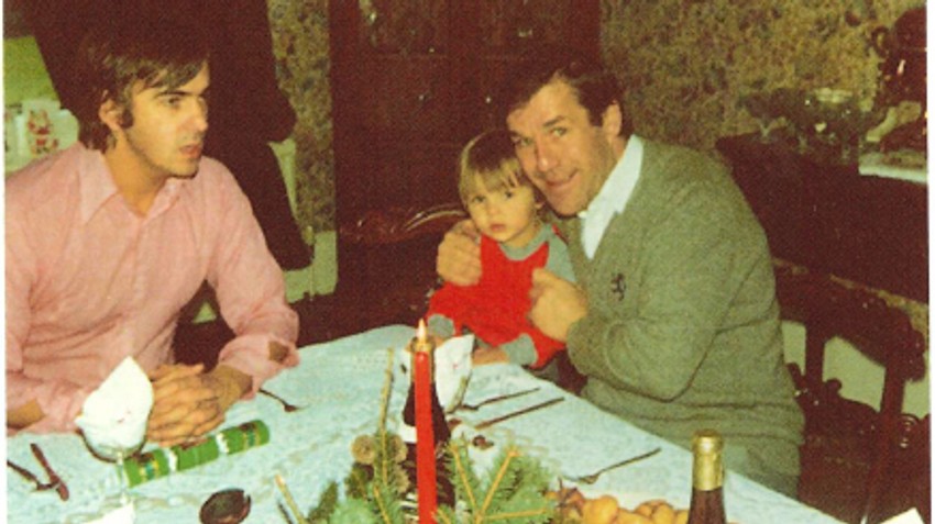 Roni sa Robom i Dajaninim sinom Lojdom za Božić, bio je veoma angažovan u pomaganju oko dece i često je govorio: „E, jesam dobar sa decom“ | Foto: Rob Parsons