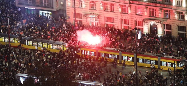 ONR kontra "lewactwo" niczym w II RP. "Mechaniczna pomarańcza" po polsku [FELIETON]