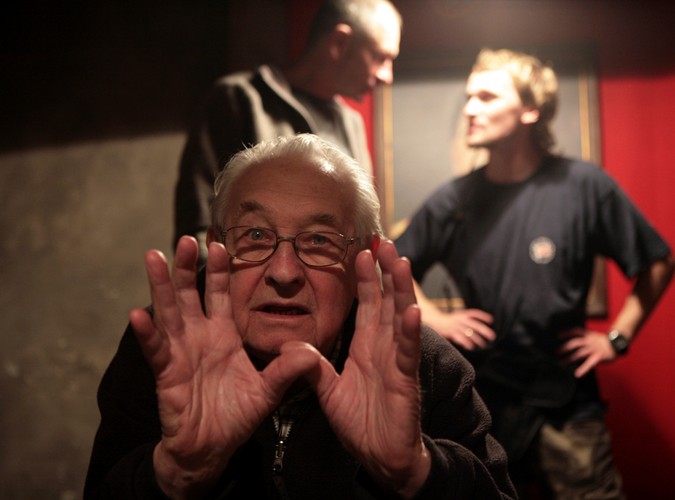 Andrzej Wajda podczas pracy nad filmem, który jak wiele razy reżyser wspominał, jest dla niego wyjątkowo ważny