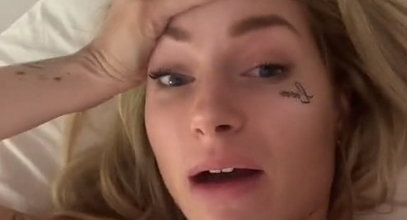 Siostra słynnej modelki po zakrapianej imprezie obudziła się z tatuażem na twarzy