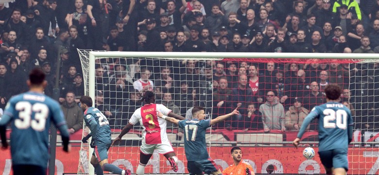 Szymański trafił do siatki Ajaksu w hicie ligi holenderskiej [WIDEO]