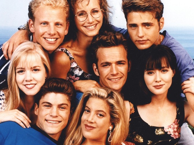 Tori Speling sa ostalim glumcima "Beverli Hilsa 90210"