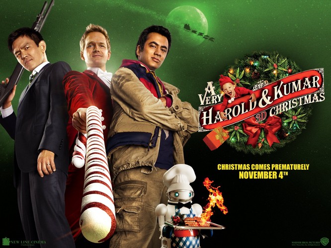 <b>A Very Harold and Kumar Christmas</b><BR><BR>

Kiedy po zjedzeniu kolacji i rozpakowaniu prezentów dzieci już położą się do łóżek dorosłym polecamy ostrzejsze i mniej poprawne wizje świąt. Na początek zwieńczenie trylogii o przygodach dwóch sympatycznych miłośników nielegalnych substancji poprawiających humor. Po latach, które minęły - bohaterowie spotykają się w wigilię Bożego Narodzenia, co staje się punktem wyjścia dla galimatiasu burzącego pozornie uporządkowane życie Harolda. Możemy spodziewać się kilku rzeczy: ostrego humoru na granicy dobrego smaku, Neila Patricka Harrisa nabijającego się z własnej kariery i potężnej odtrutki na świąteczna komercję.