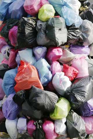 Reklamówki w sklepach nie muszą być płatne