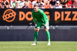 Marcin Bułka powołany do reprezentacji Polski. Kamil Grabara nie przyjedzie na kadrę